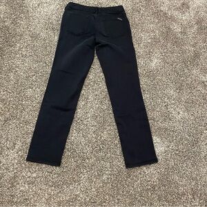 Eddie Bauer Slightly curvy,slim straight. Black Skinny JeansItem # 11151